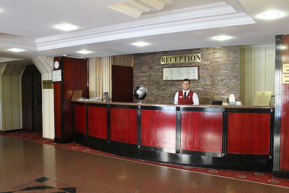 Ambassador Hotel Almaty Luaran gambar