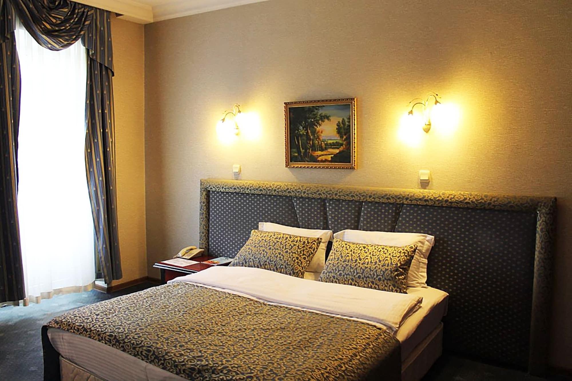 Ambassador Hotel Almaty Luaran gambar