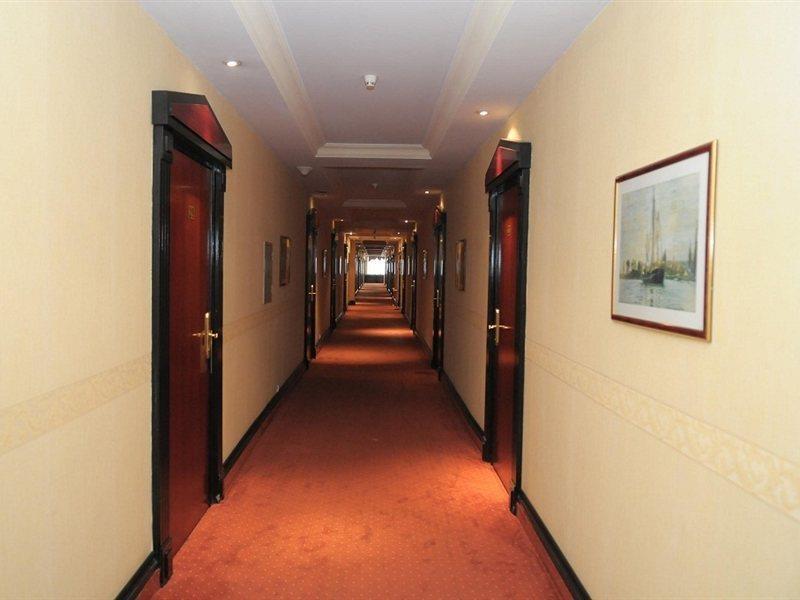 Ambassador Hotel Almaty Luaran gambar