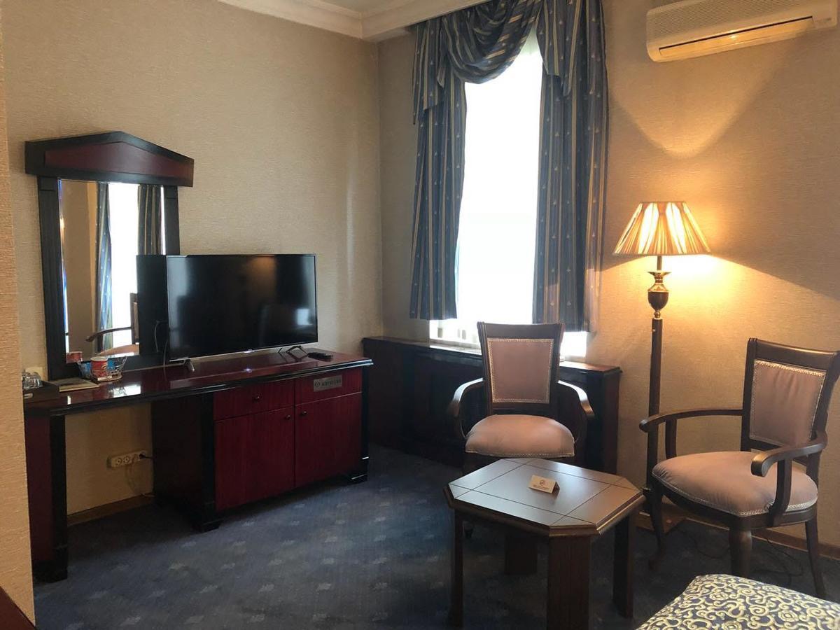Ambassador Hotel Almaty Luaran gambar