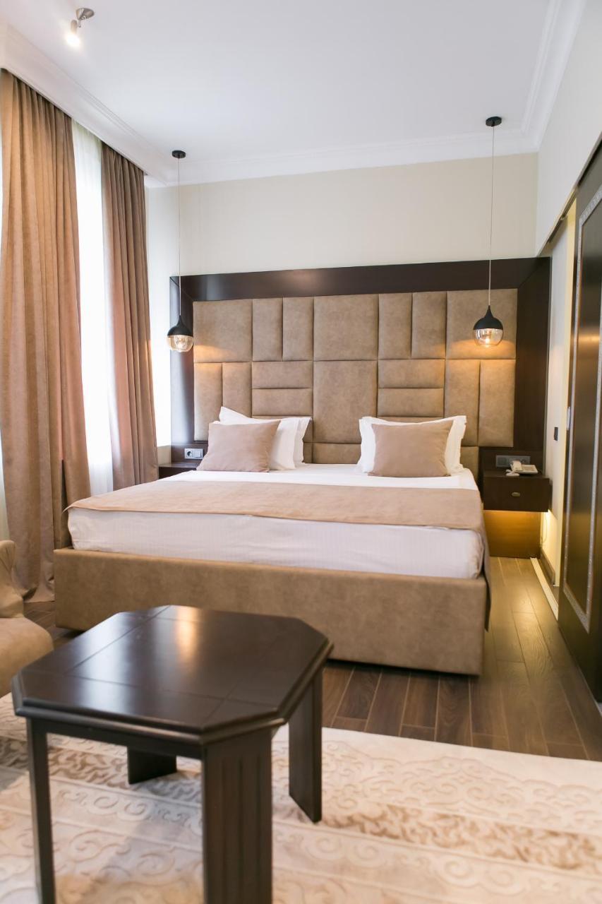 Ambassador Hotel Almaty Luaran gambar
