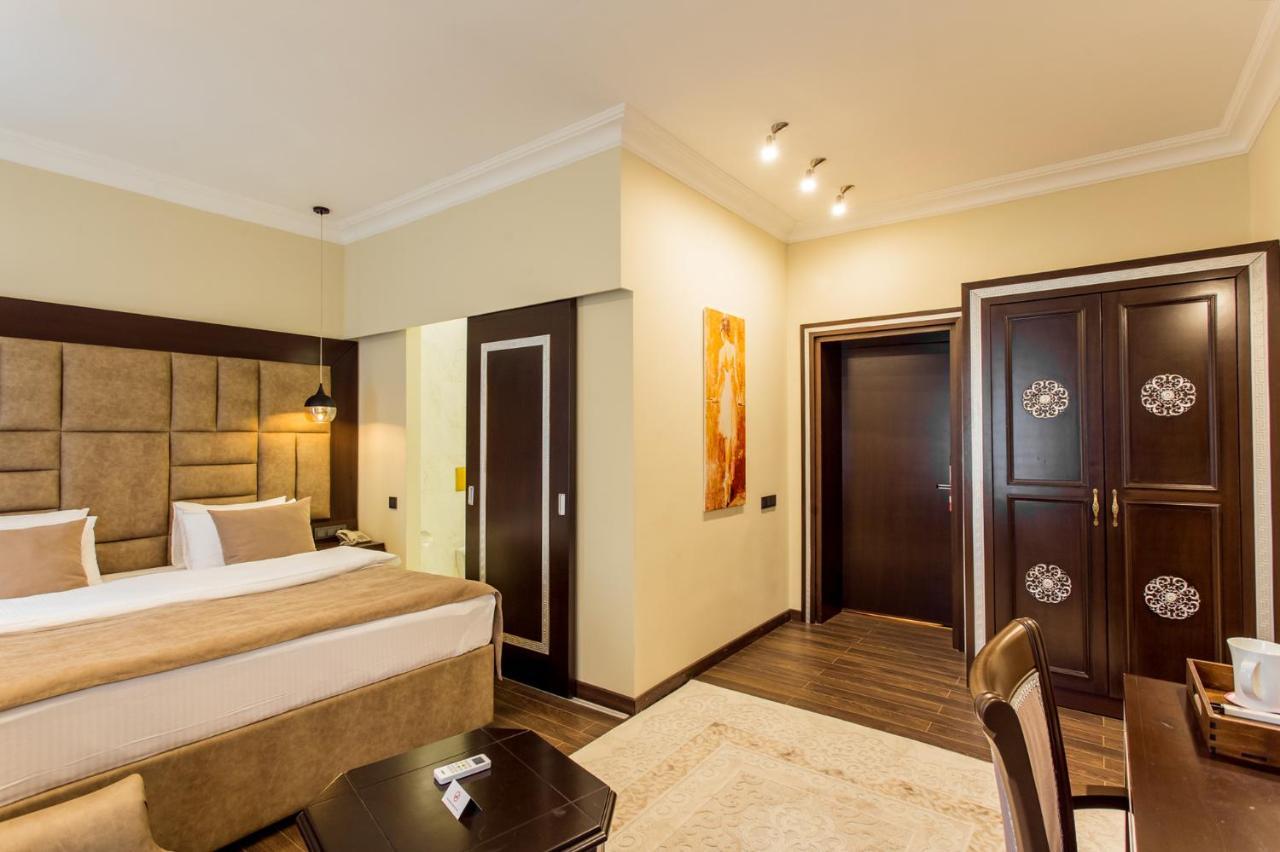 Ambassador Hotel Almaty Luaran gambar